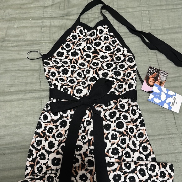 NWT Women's Halter Tie Neck Neutral Poppy
Sweaterknit Midi Dress - DVF forTarget - Picture 4 of 7